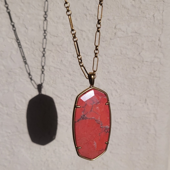 NWT LONG FACETED NECKLACE - Picture 8 of 10